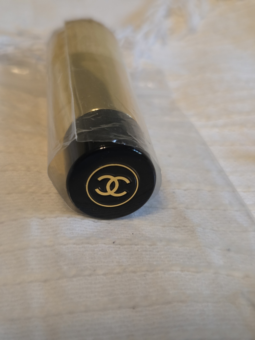 CHANEL Soft Make Up Brush with CC Logo
